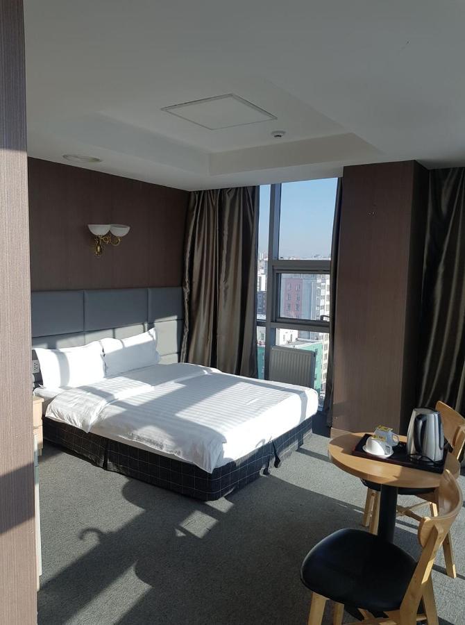 J Hotel Ulaanbaatar Ngoại thất bức ảnh