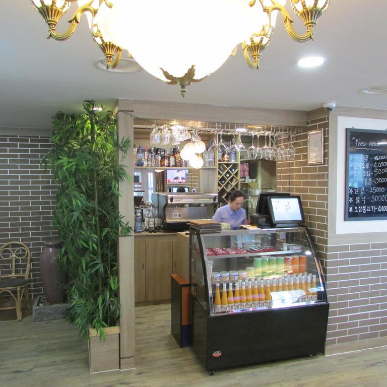 J Hotel Ulaanbaatar Ngoại thất bức ảnh