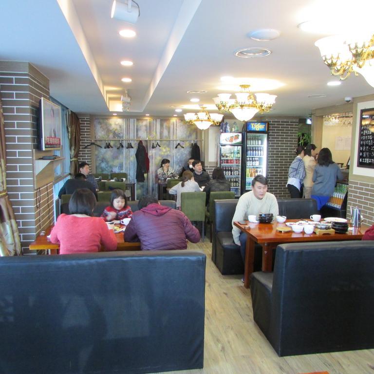 J Hotel Ulaanbaatar Ngoại thất bức ảnh