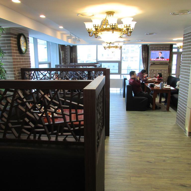 J Hotel Ulaanbaatar Ngoại thất bức ảnh