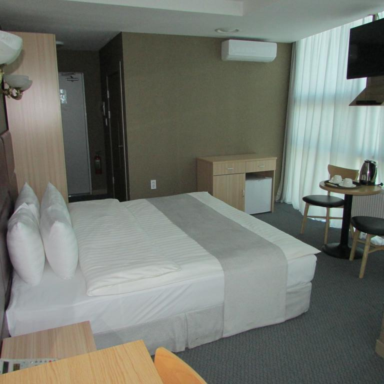J Hotel Ulaanbaatar Ngoại thất bức ảnh